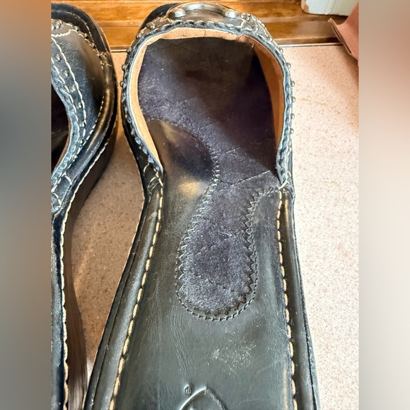 Cowgirl Cute Leather Platform Sandals by Ariat Metal Horseshoe & Lucky Clover - Picture 8 of 10